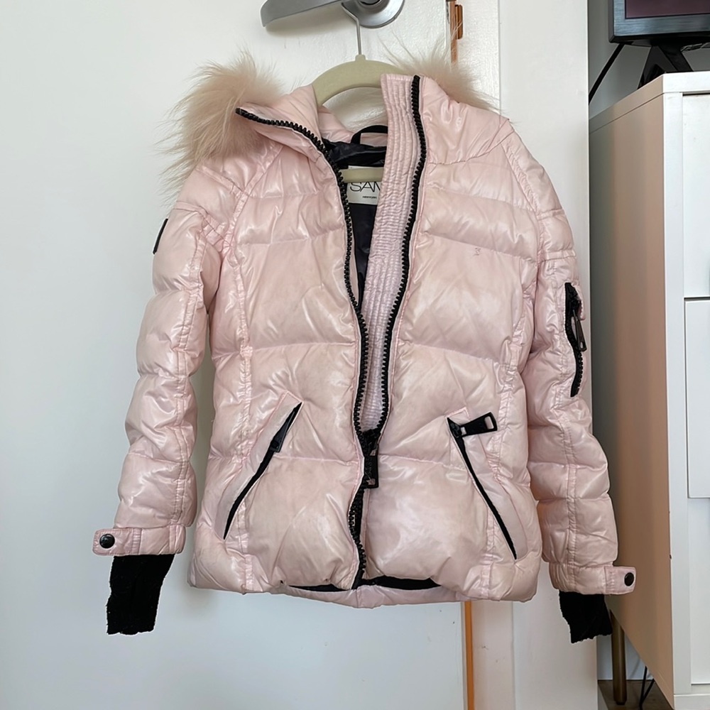 Girls SAM. puffer jacket. Fur trim on hood is in perfect condition.